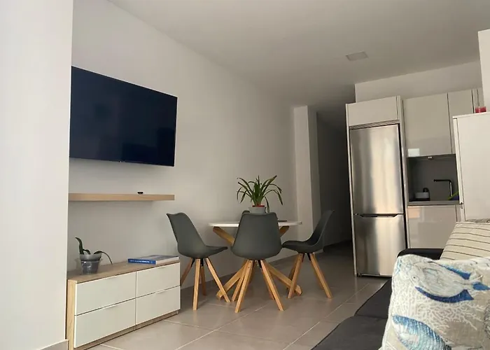 My Sun Canteras Apartmán *